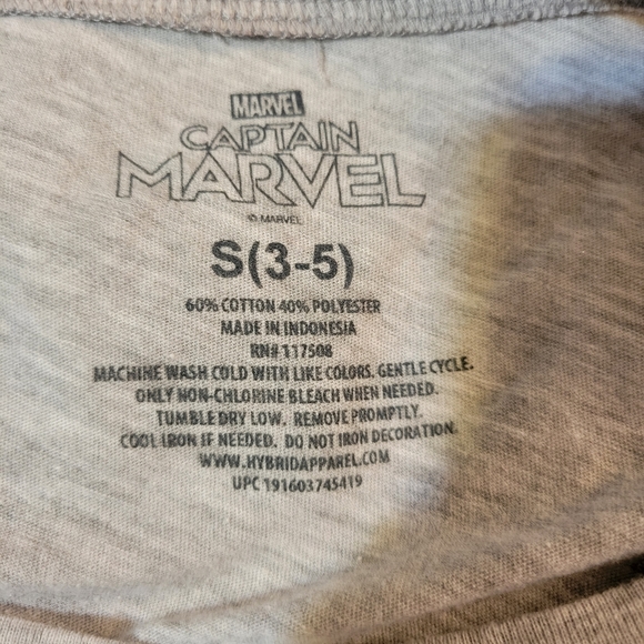 Womens Captain Marvel Gray Short Sleeve Graphic Tee - Picture 5 of 5